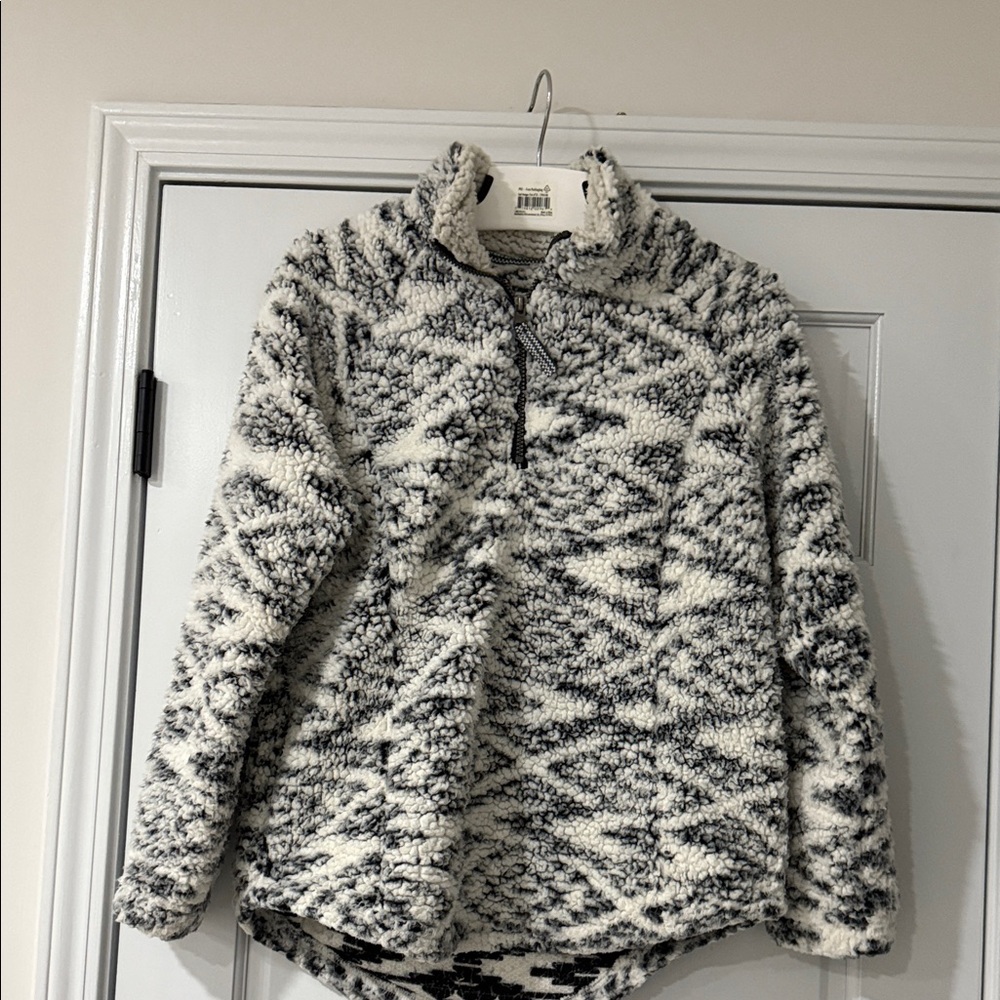 Chic Black and White Women's Cozy Sweater SKU#D 003
